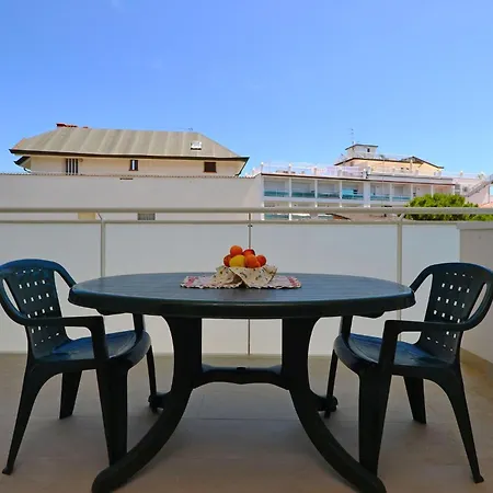 Cozy Retreat Just Steps From The * リニャーノ・サッビアドーロ